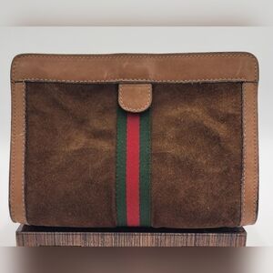 Vintage Gucci clutch